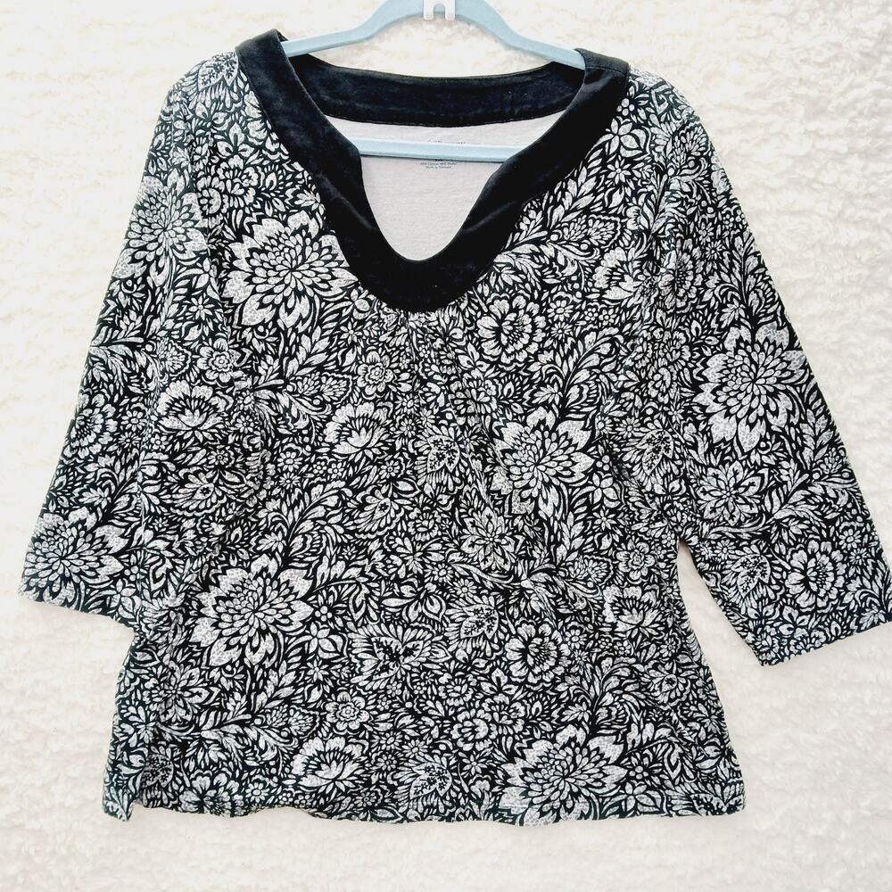 T-Shirt Top Women Floral Black White Cottagecore Casual Relaxed Everyday Size 1X
